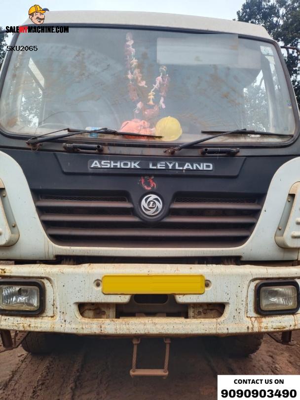 ASHOK LEYLAND 10 WHEEL TIPPER